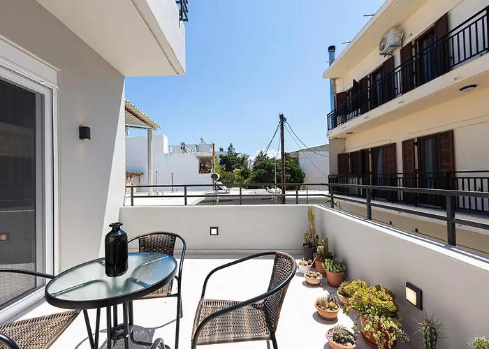 Cactopia Apartments- Hoya-aeonium