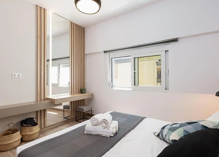 Cactopia Apartments- Hoya-aeonium Rétino