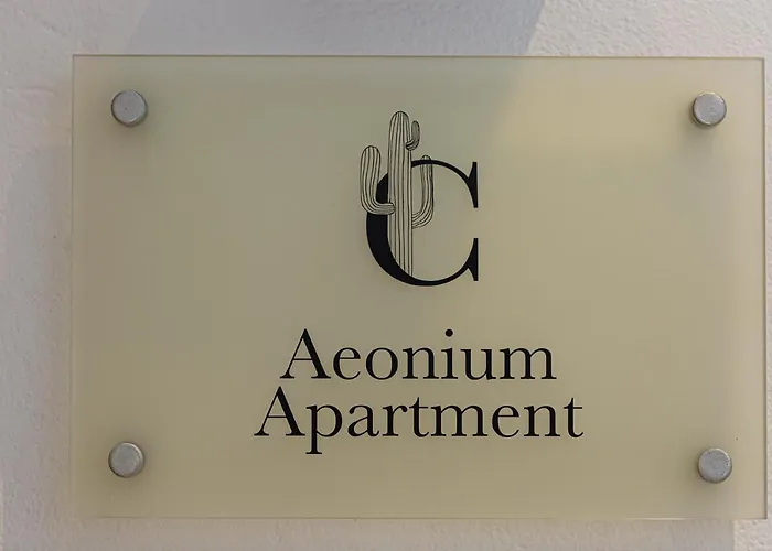 Cactopia Apartments- Hoya-aeonium * Rethymno (Crete)