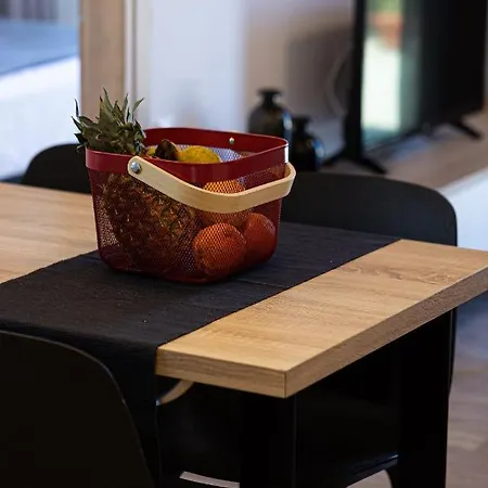 Cactopia Apartments- Hoya-aeonium *